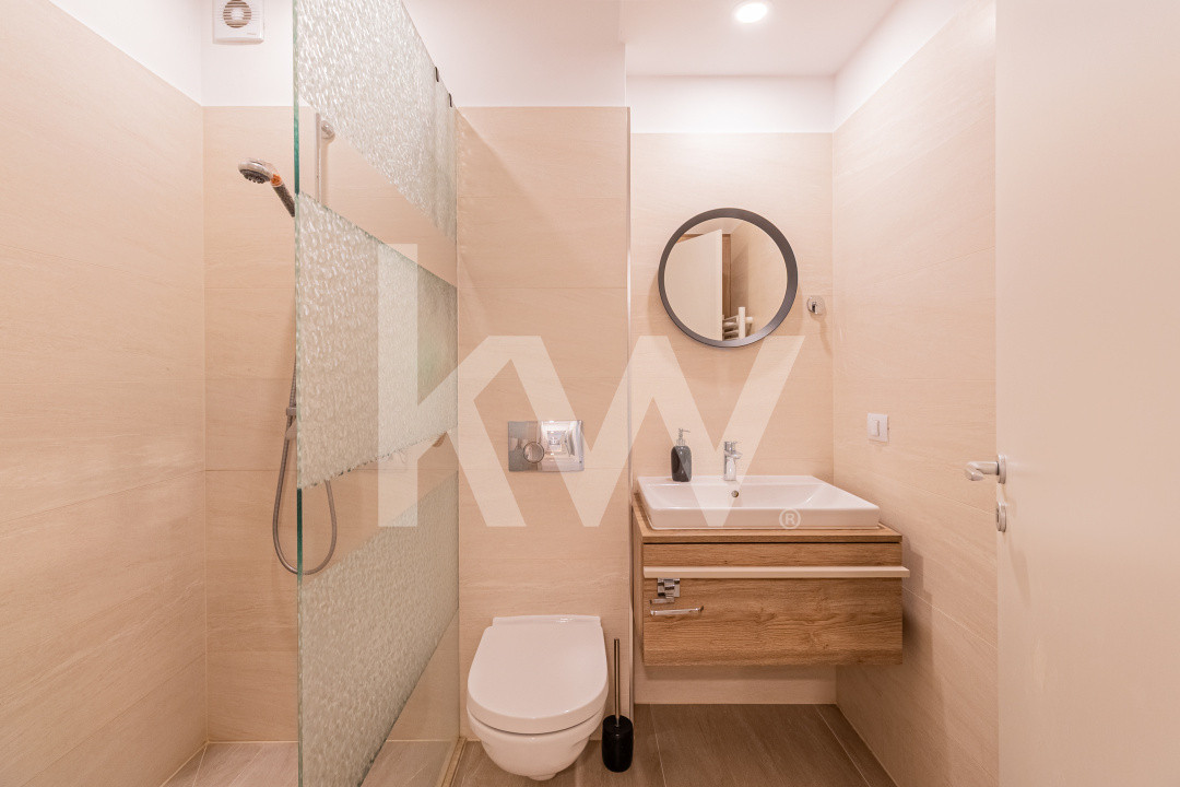Vânzare apartament cu 3 camere, decomandat - Mountain View Residence