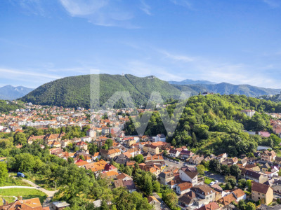 Proprietate unică cu priveliște spectaculoasă în inima Brașovului