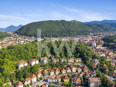 Proprietate unică cu priveliște spectaculoasă în inima Brașovului