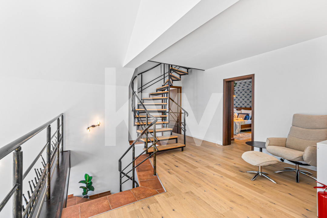 Vilă de lux de vânzare lângă Castelul Bran, piscină, cramă, cinema, COMISION 0%