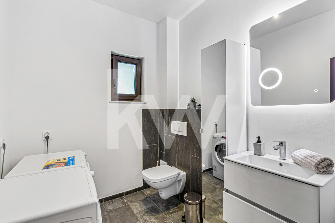 Vilă de lux de vânzare lângă Castelul Bran, piscină, cramă, cinema, COMISION 0%