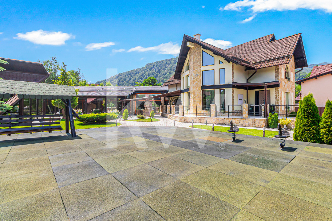 Vilă de lux de vânzare lângă Castelul Bran, piscină, cramă, cinema, COMISION 0%