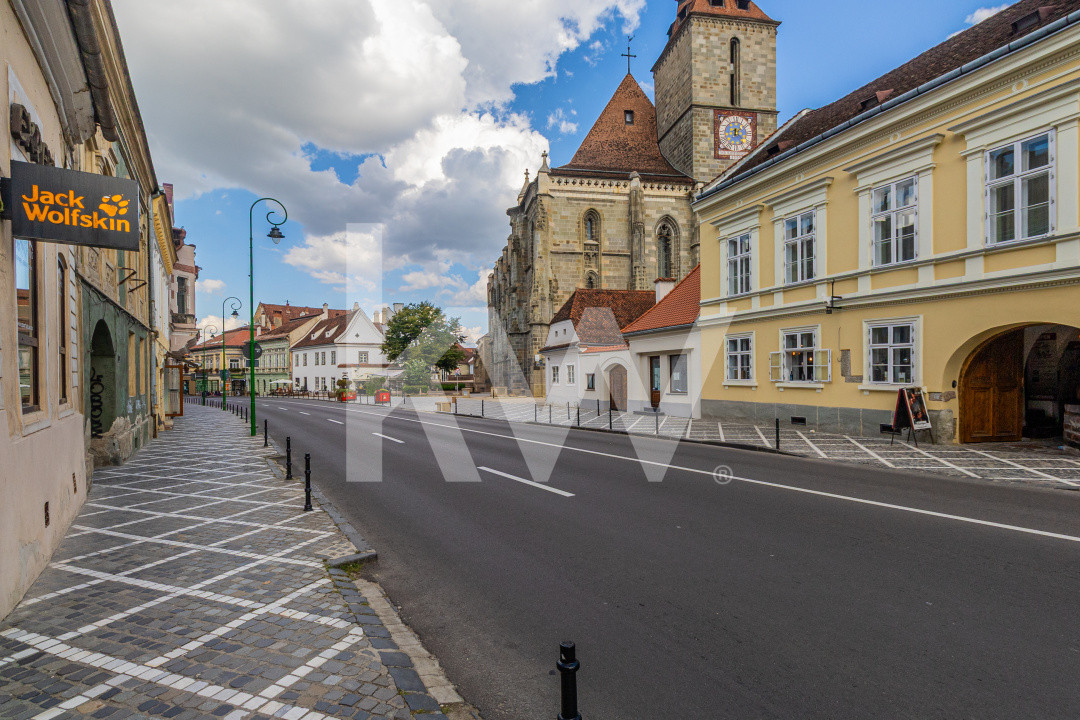 - REZERVAT- Imobil cu view- Biserica Neagra, Brasov- COMISION 0%