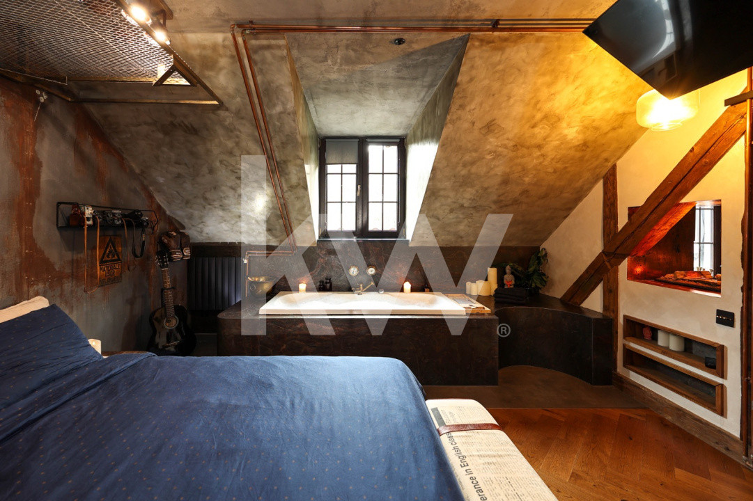 Raritate - Apartament de Colectie Ultracentral cu Dotari Smart