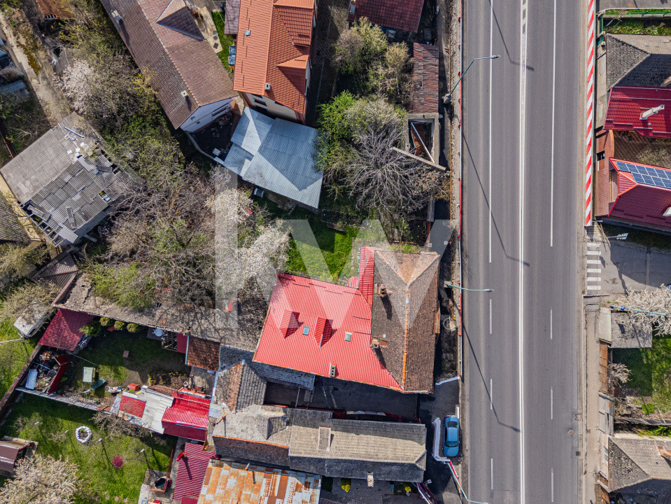 Casă de vânzare în Brașov, teren 900 mp, renovare sau investiție | COMISION 0%