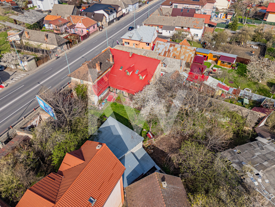 Casă de vânzare în Brașov, teren 900 mp, renovare sau investiție | COMISION 0%