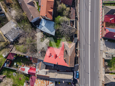 Casă de vânzare în Brașov, teren 900 mp, renovare sau investiție | COMISION 0%