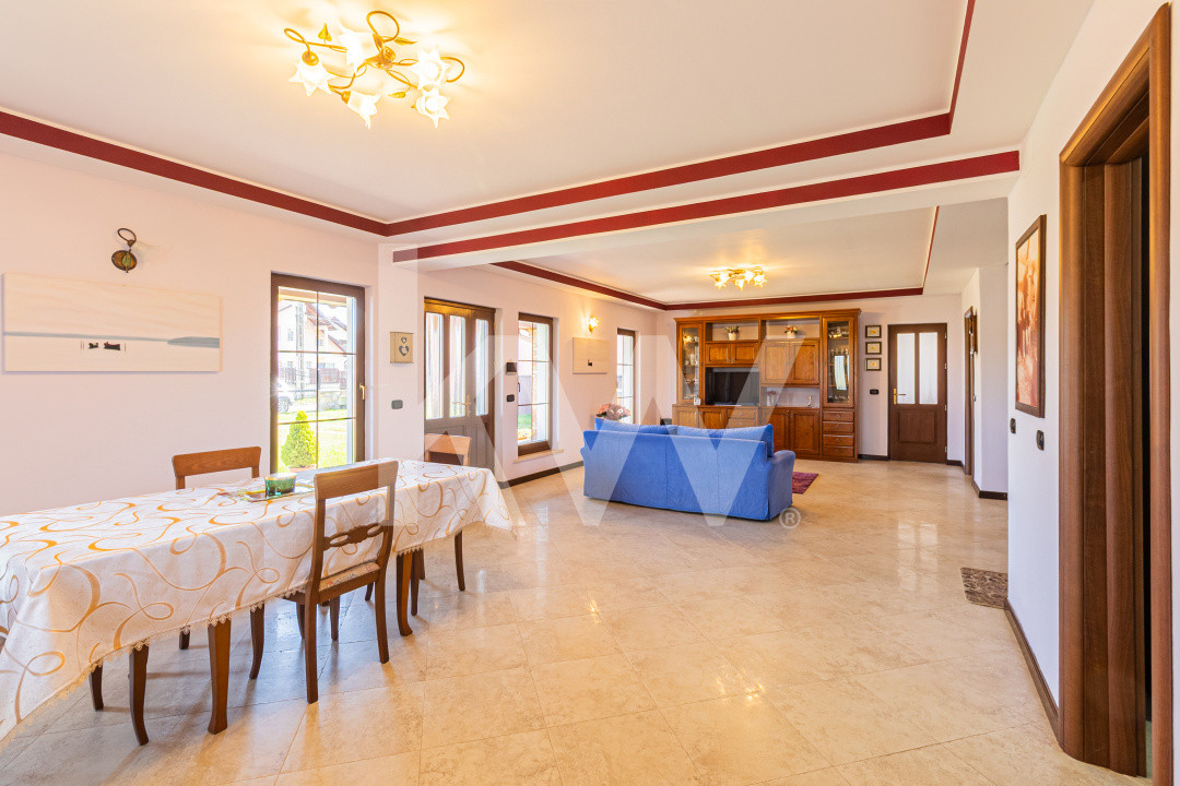 Casa deosebita in Fagaras – ultrafinisata, spatioasa si eleganta