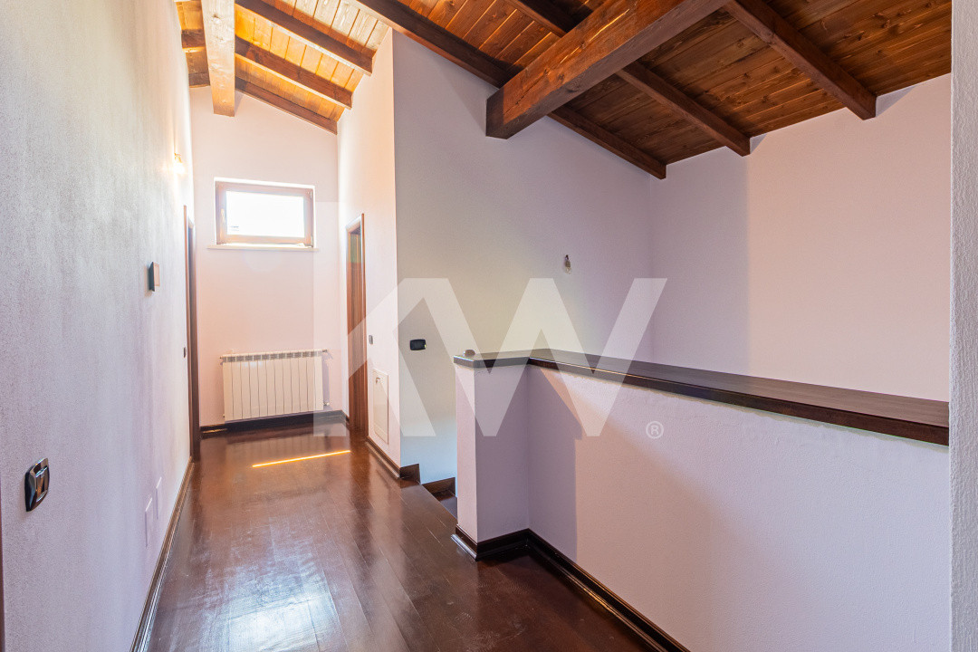 Casa deosebita in Fagaras – ultrafinisata, spatioasa si eleganta