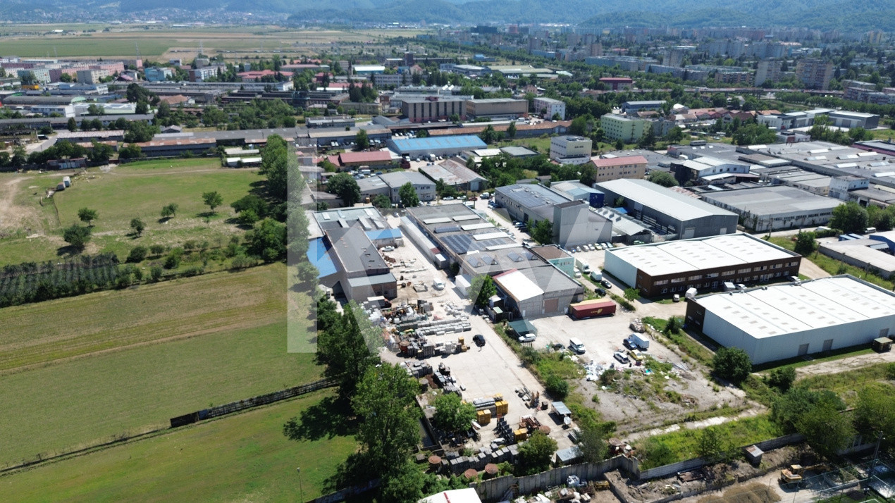 Hala industriala Uzina 2 cu teren betonat de 4500 mp