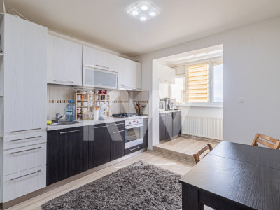 Apartament decomandat, mobilat modern, în inima cartierului Tractorul