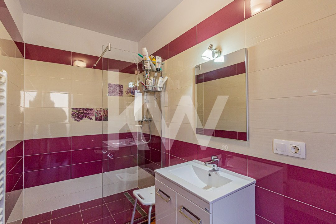 Casă tip duplex de închiriat în Ghimbav – confort, liniște și priveliște montană