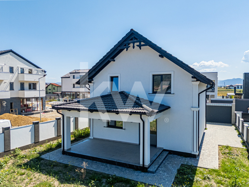 Casă modernă cu 4 camere, curte generoasă și finisaje premium – Sânpetru, Lempes