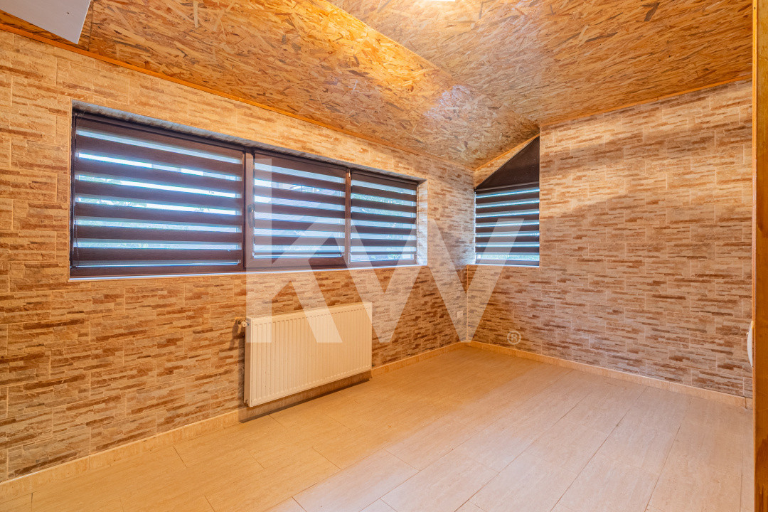 Apartament spațios, curte proprie, parcare inclusă, disponibil imediat