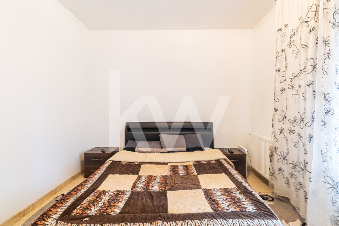 Apartament spațios, curte proprie, parcare inclusă, disponibil imediat