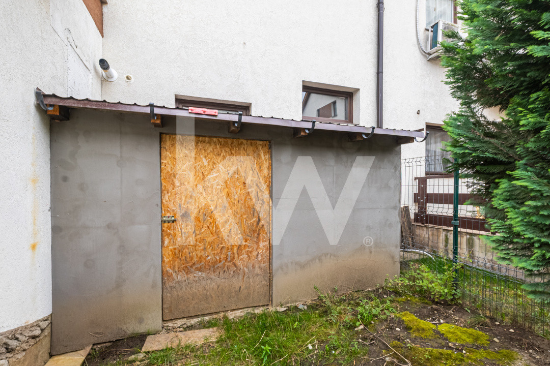 Apartament spațios, curte proprie, parcare inclusă, disponibil imediat
