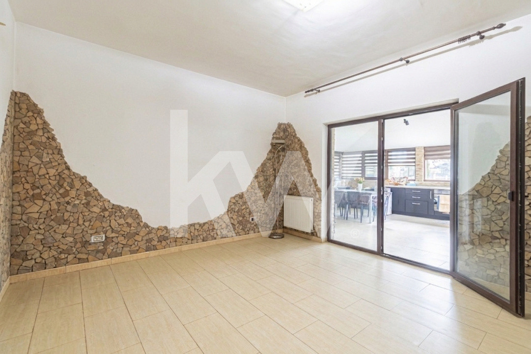 Apartament 4 camere si Curte Proprie | Parcare Inclusă