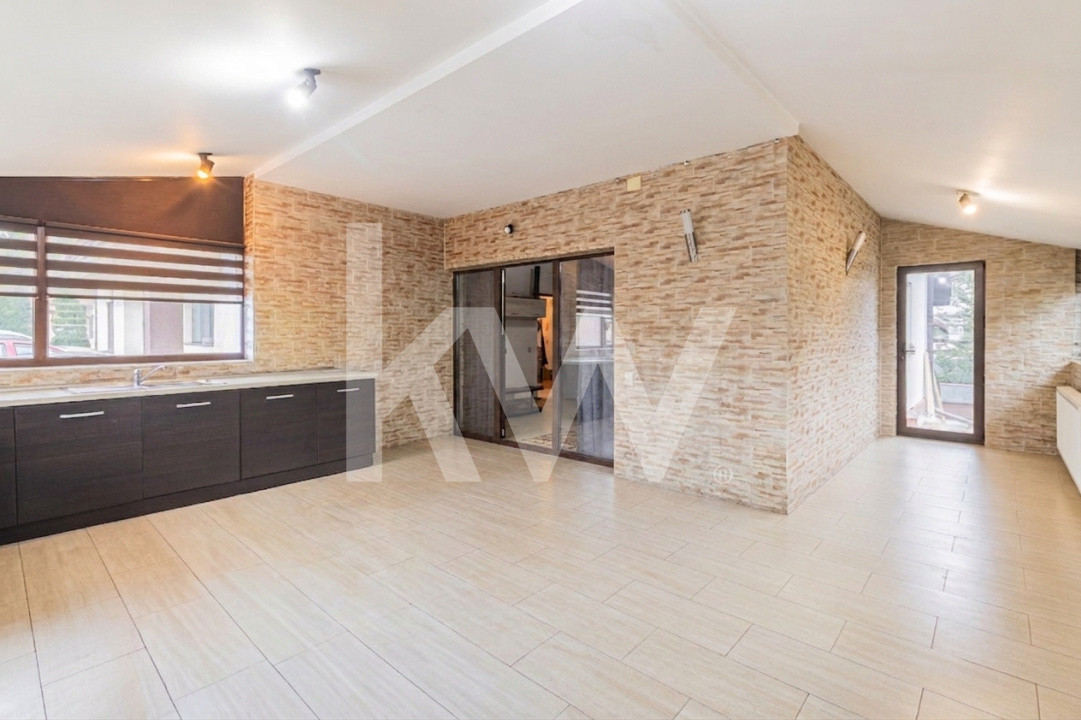 Apartament 4 camere si Curte Proprie | Parcare Inclusă
