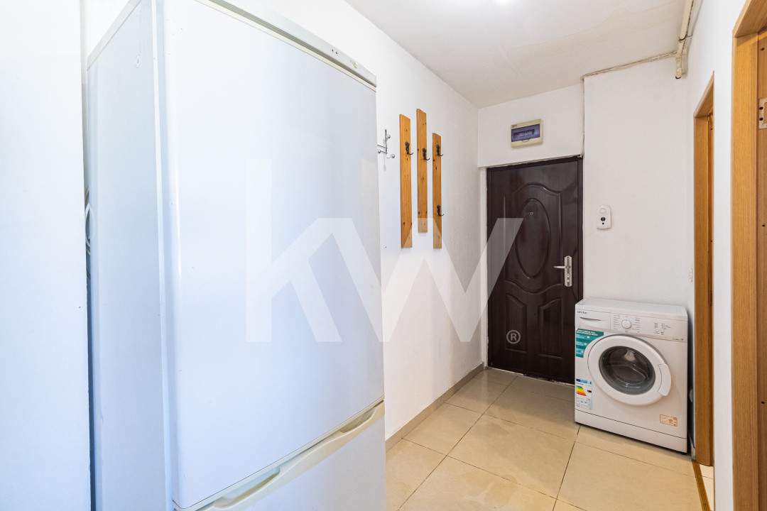 Apartament spațios, scară interioară, două băi, în zona Făget