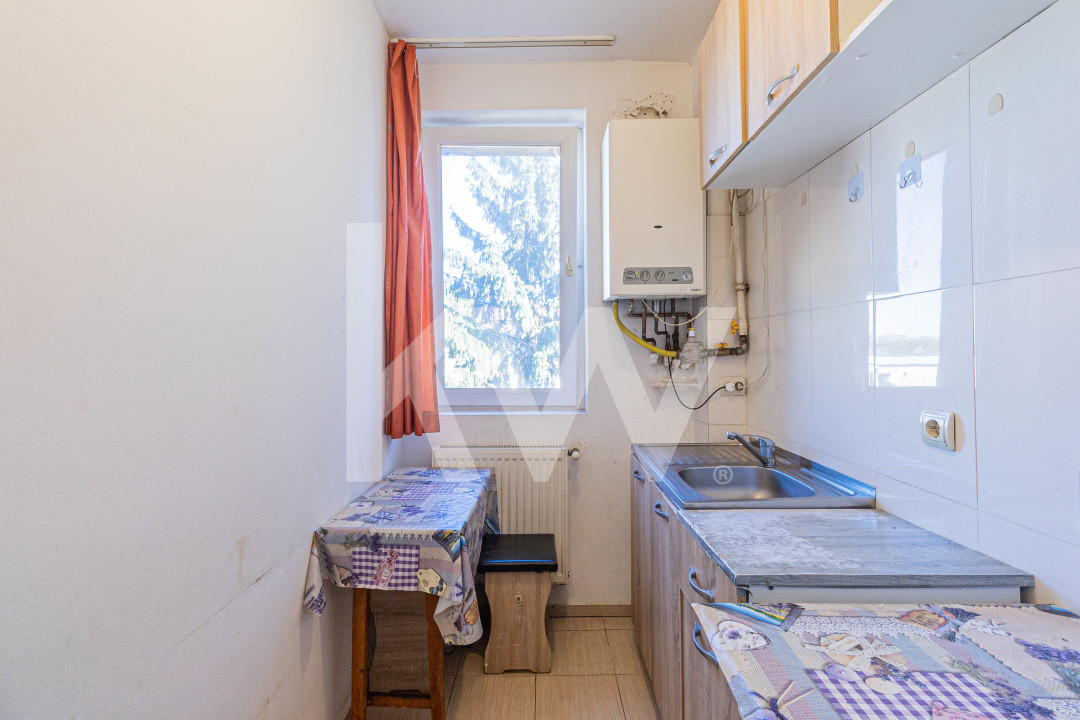 Apartament spațios, scară interioară, două băi, în zona Făget