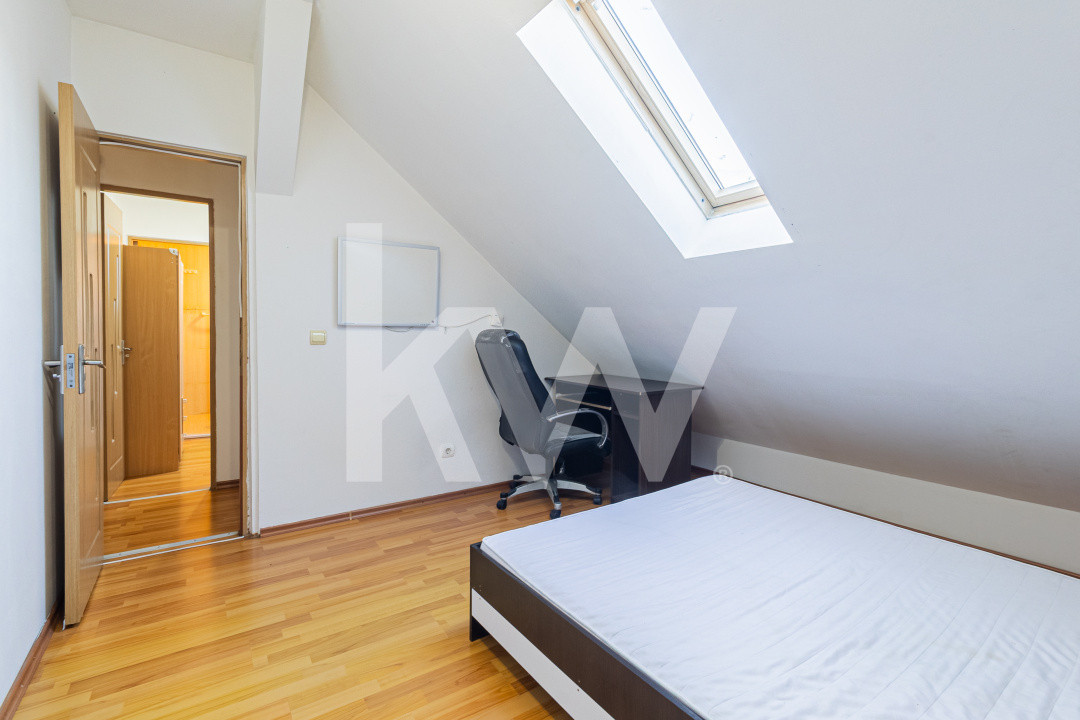 Apartament spațios, scară interioară, două băi, în zona Făget