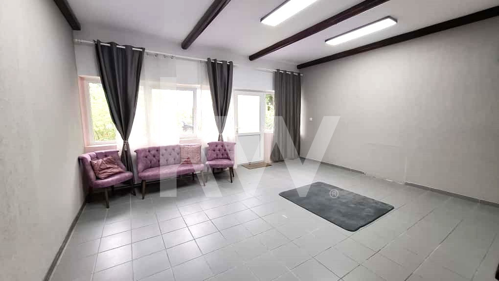 Spatiu Comercial/ Birouri la Casa individuala - Astra