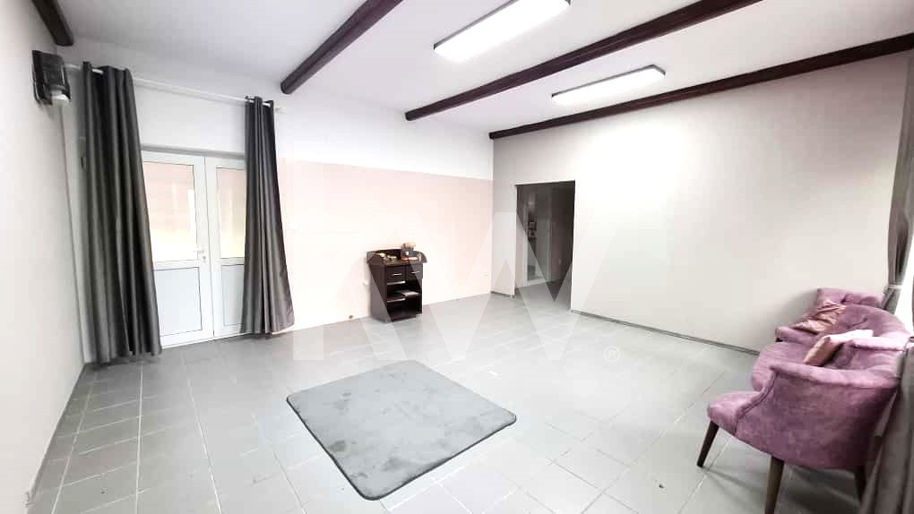 Spatiu Comercial/ Birouri la Casa individuala - Astra