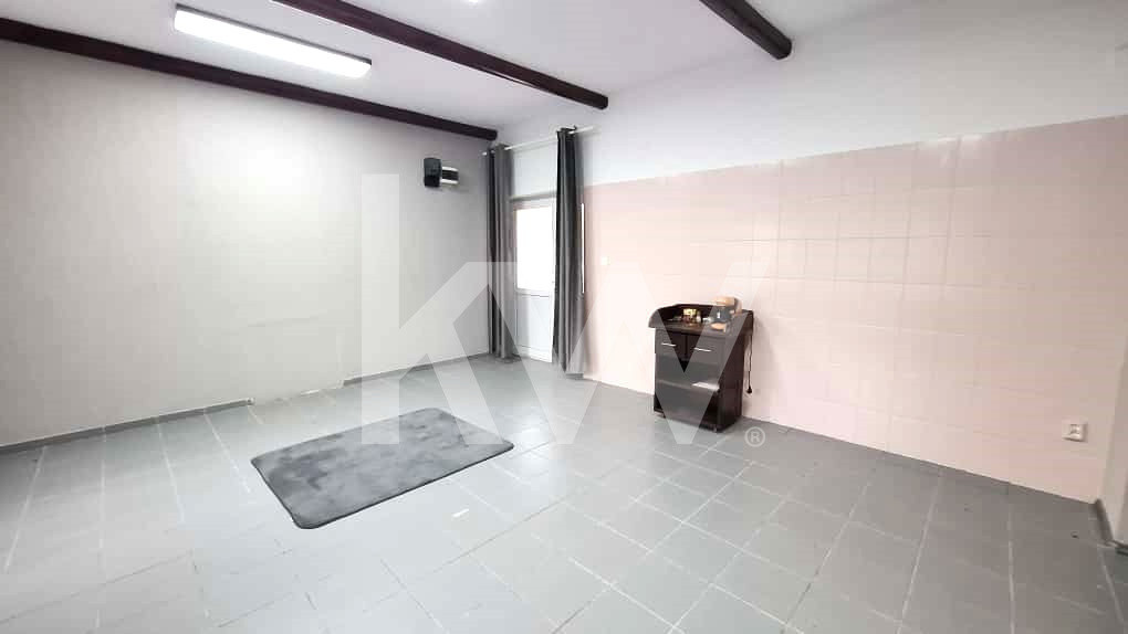 Spatiu Comercial/ Birouri la Casa individuala - Astra