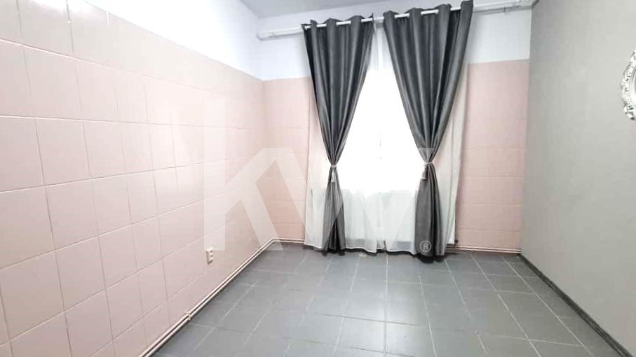 Spatiu Comercial/ Birouri la Casa individuala - Astra