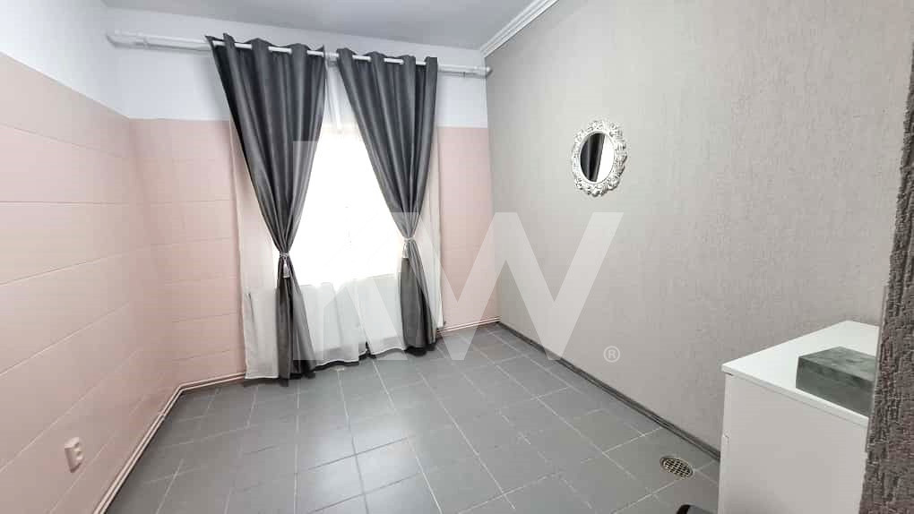 Spatiu Comercial/ Birouri la Casa individuala - Astra