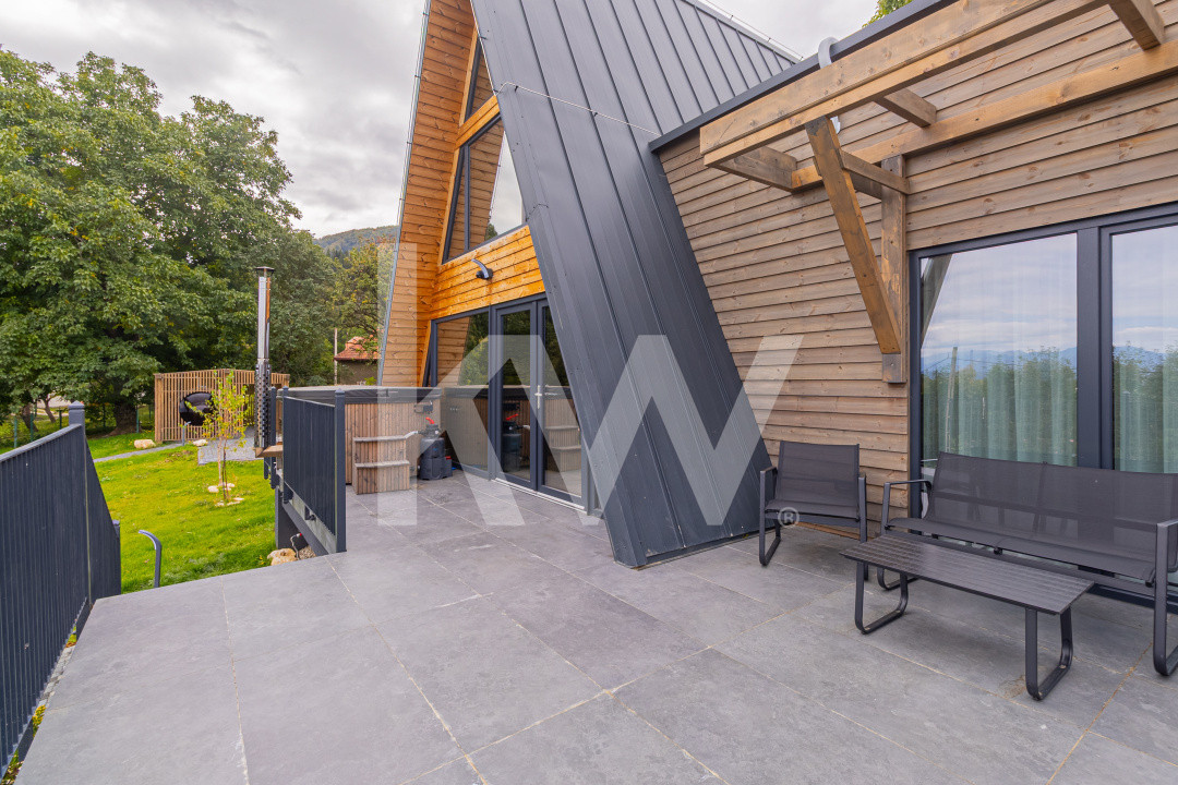Afacere la cheie in inima naturii- Case smart A-Frame