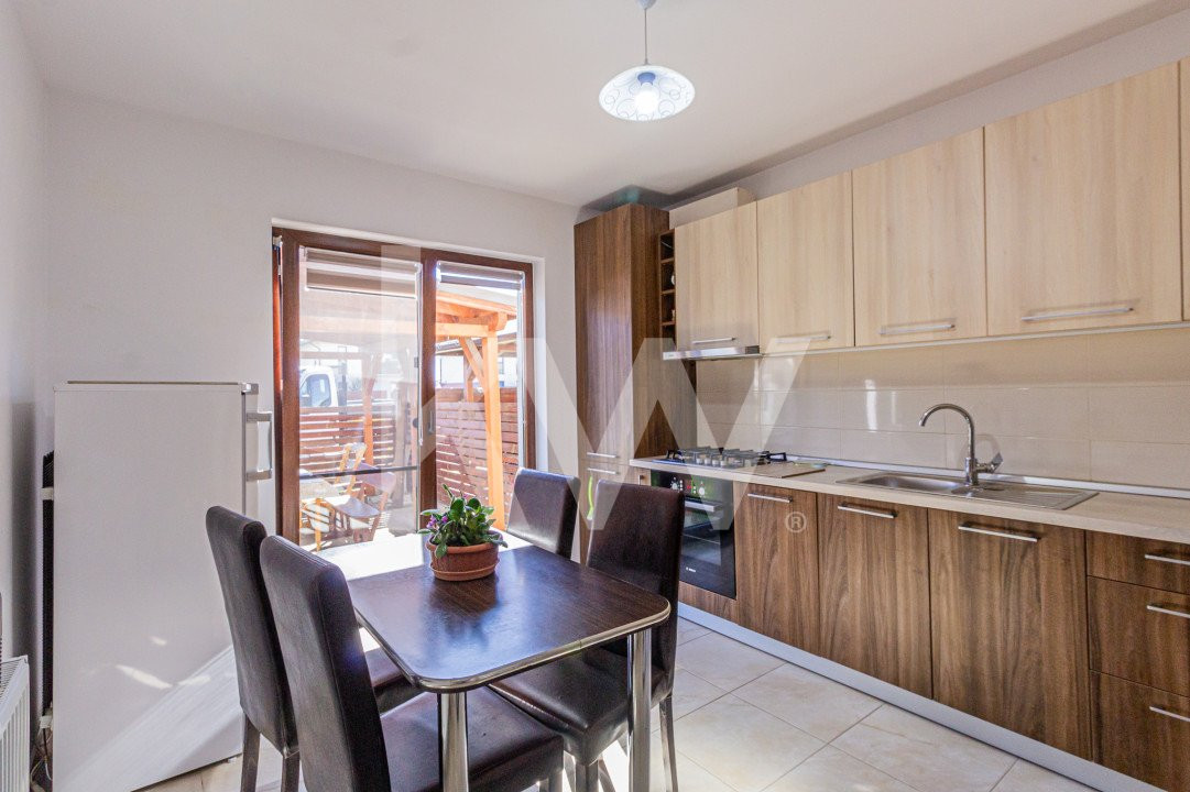 Casă modernă de închiriat, zonă liniștită, priveliște superbă - Ghimbav