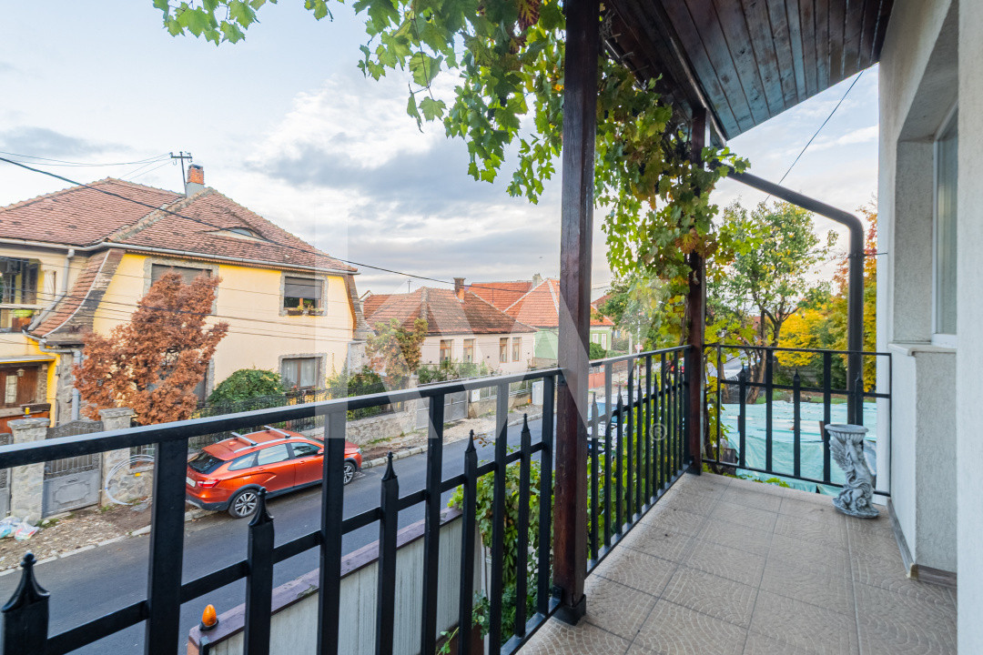 Casa individuala cu 5 camere, de vanzare, in Brasov, zona Bartolomeu!