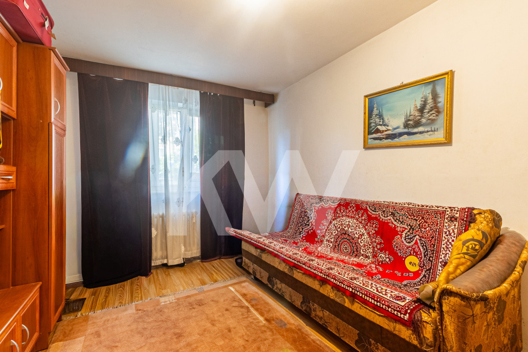 Apartament cu 3 camere decomandat 
