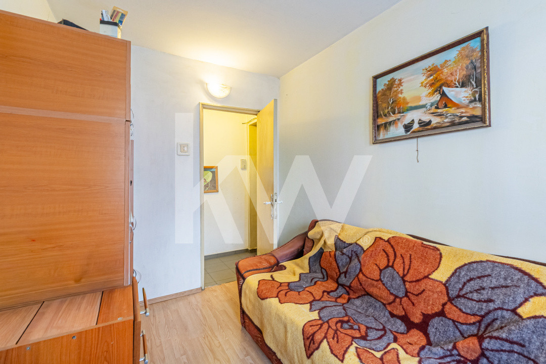 Apartament cu 3 camere decomandat 