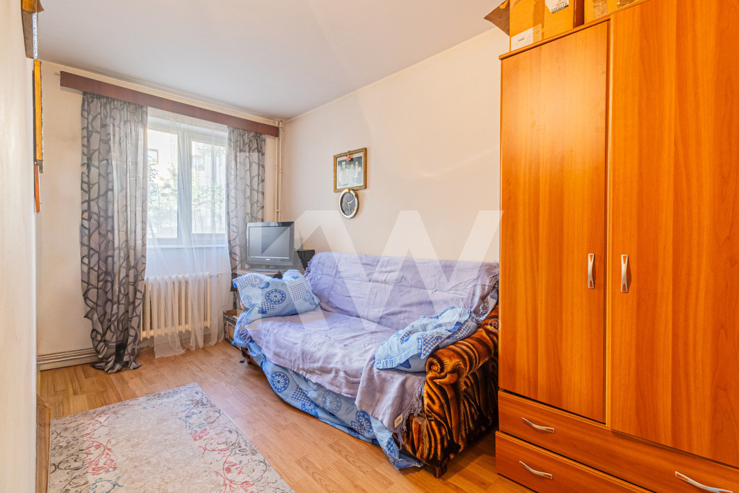 Apartament cu 3 camere decomandat 