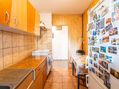 Apartament cu 3 camere decomandat 