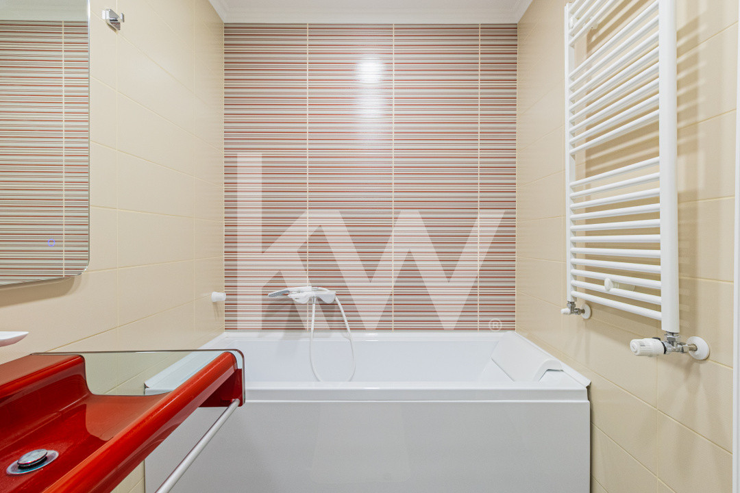 Apartament superb cu 3 camere - Ultracentral, Drumul Poienii 