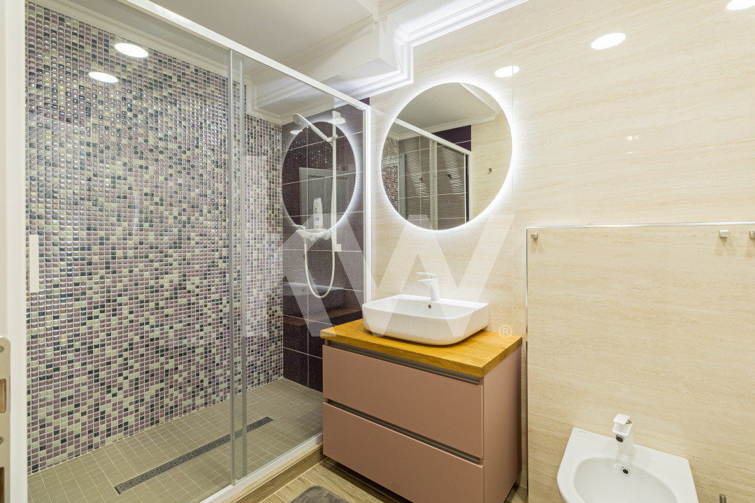 Apartament superb cu 3 camere - Ultracentral, Drumul Poienii 