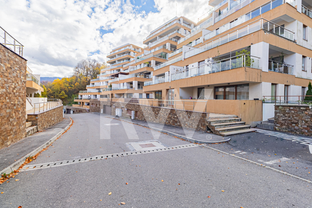 Apartament superb cu 3 camere - Ultracentral, Drumul Poienii 