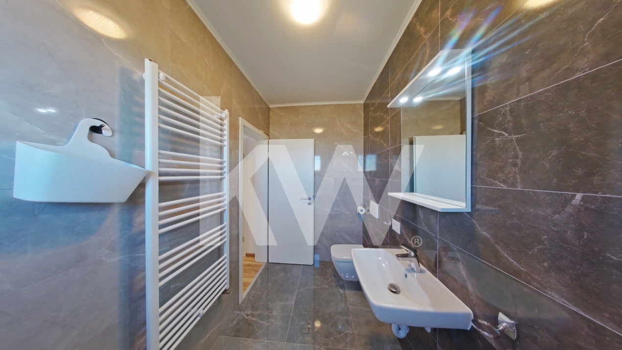 Apartament decomandat, 3 camere, modern – Tractorul