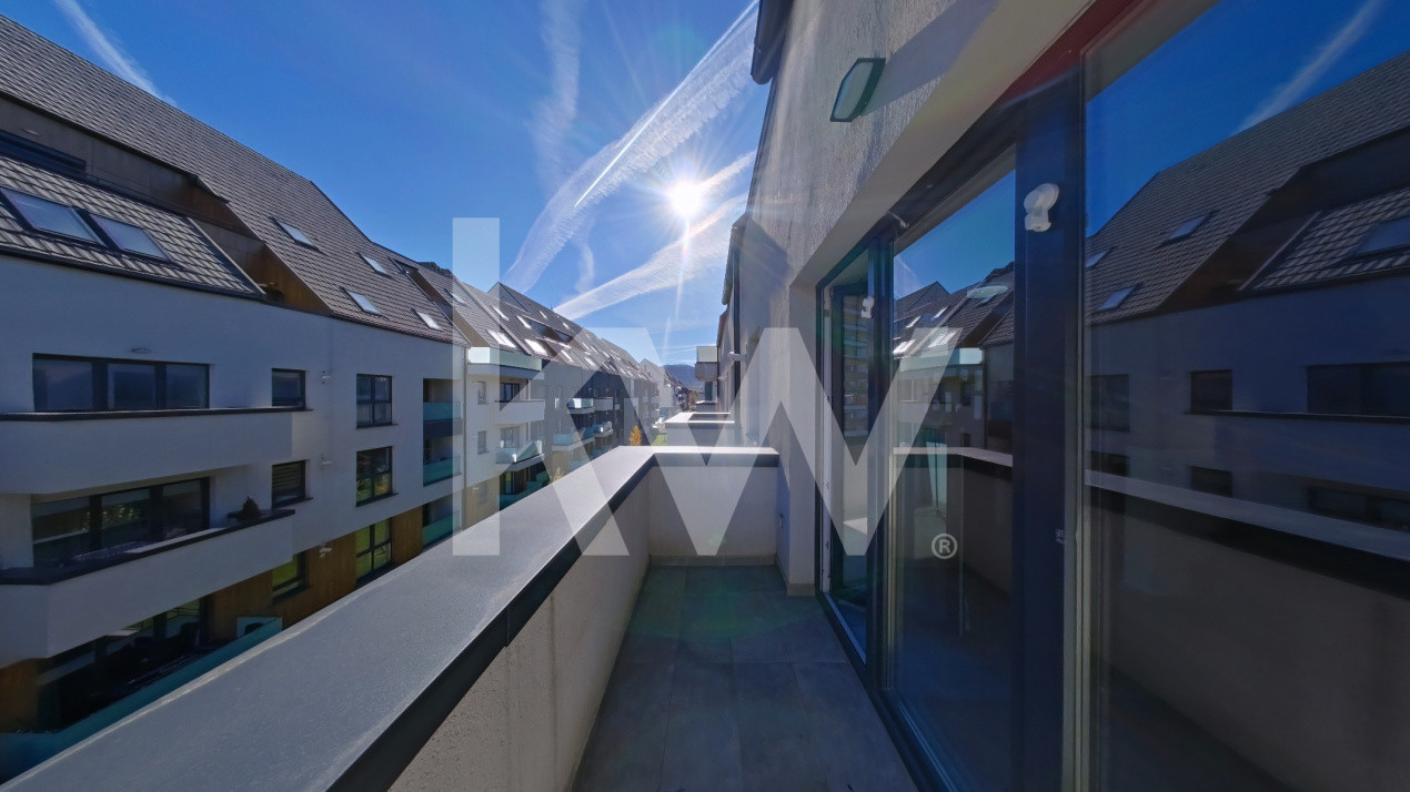 Apartament decomandat, 3 camere, modern – Tractorul