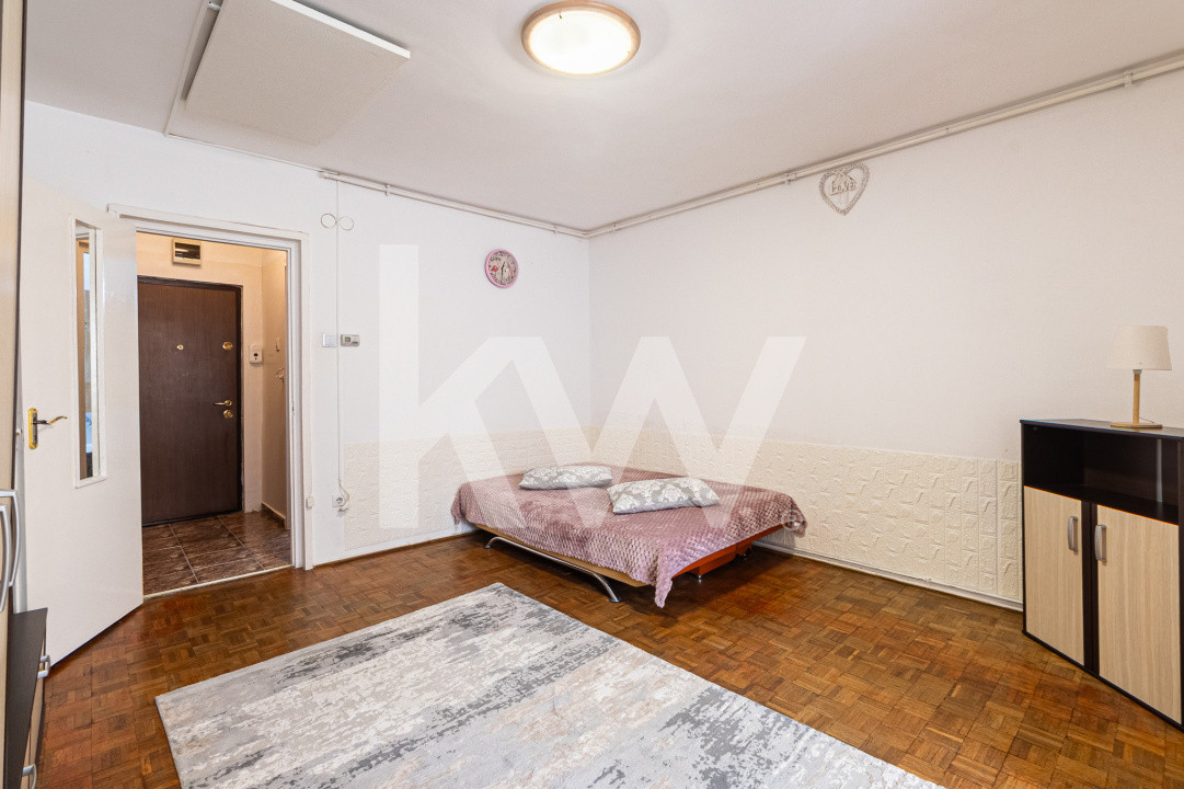 Garsoniera | 32 mp | Etaj intermediar | Calea Bucuresti | Comision 0%