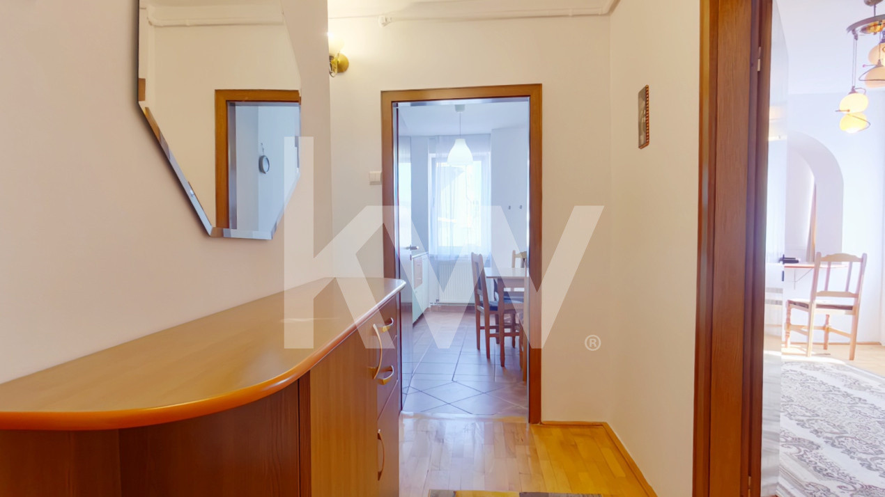 Inchiriere apartament 3 Camere, mobilat și utilat - zona Centrul Civic