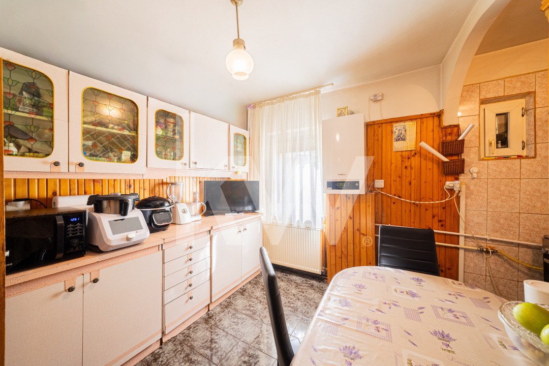 REZERVAT - Vânzare apartament cu 3 camere, decomandat, 86 mp - Astra