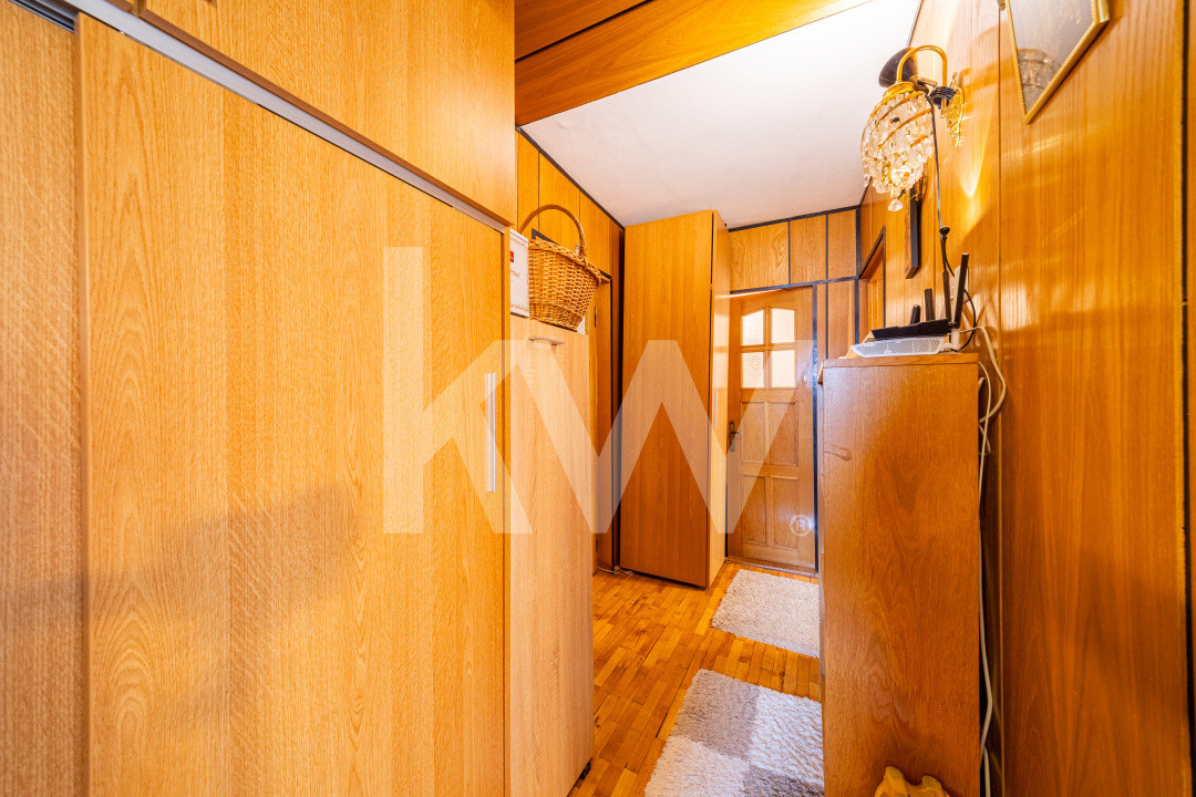 REZERVAT - Vânzare apartament cu 3 camere, decomandat, 86 mp - Astra