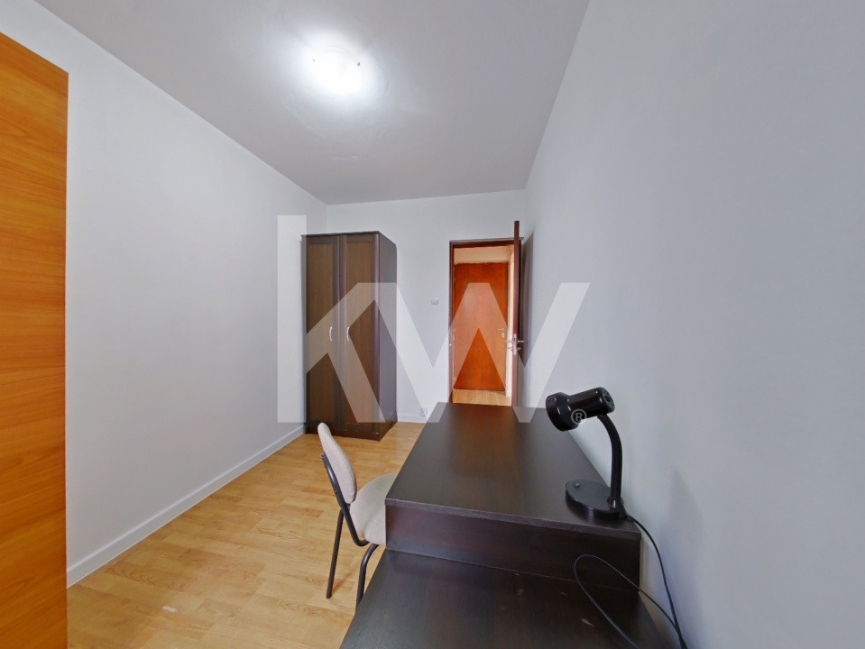  Închiriere apartament cu 3 camere - strada Avram Iancu