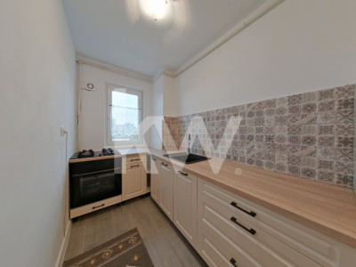  Închiriere apartament cu 3 camere - strada Avram Iancu