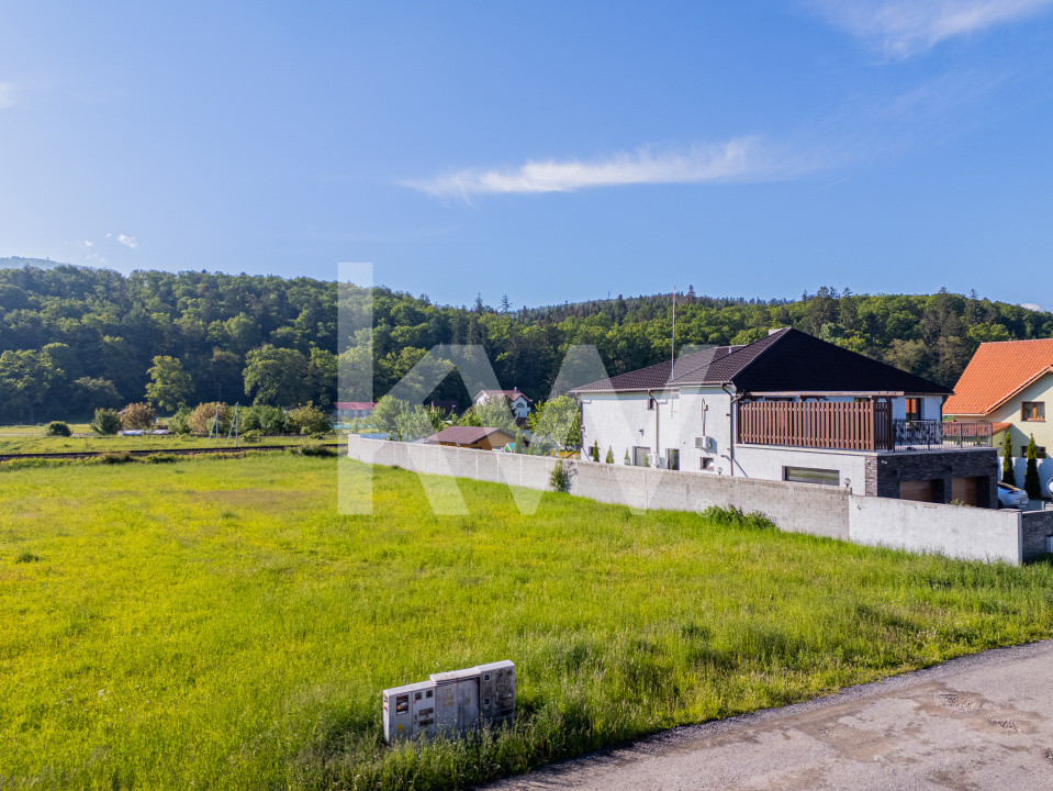 Teren pentru construcții în Cristian, cu potențial imens