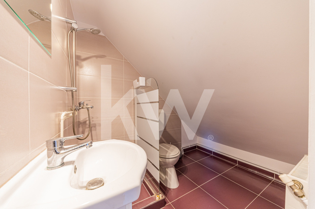 Proprietate versatilă cu 2 case și garsonieră în Hărman, locuință sau investiție